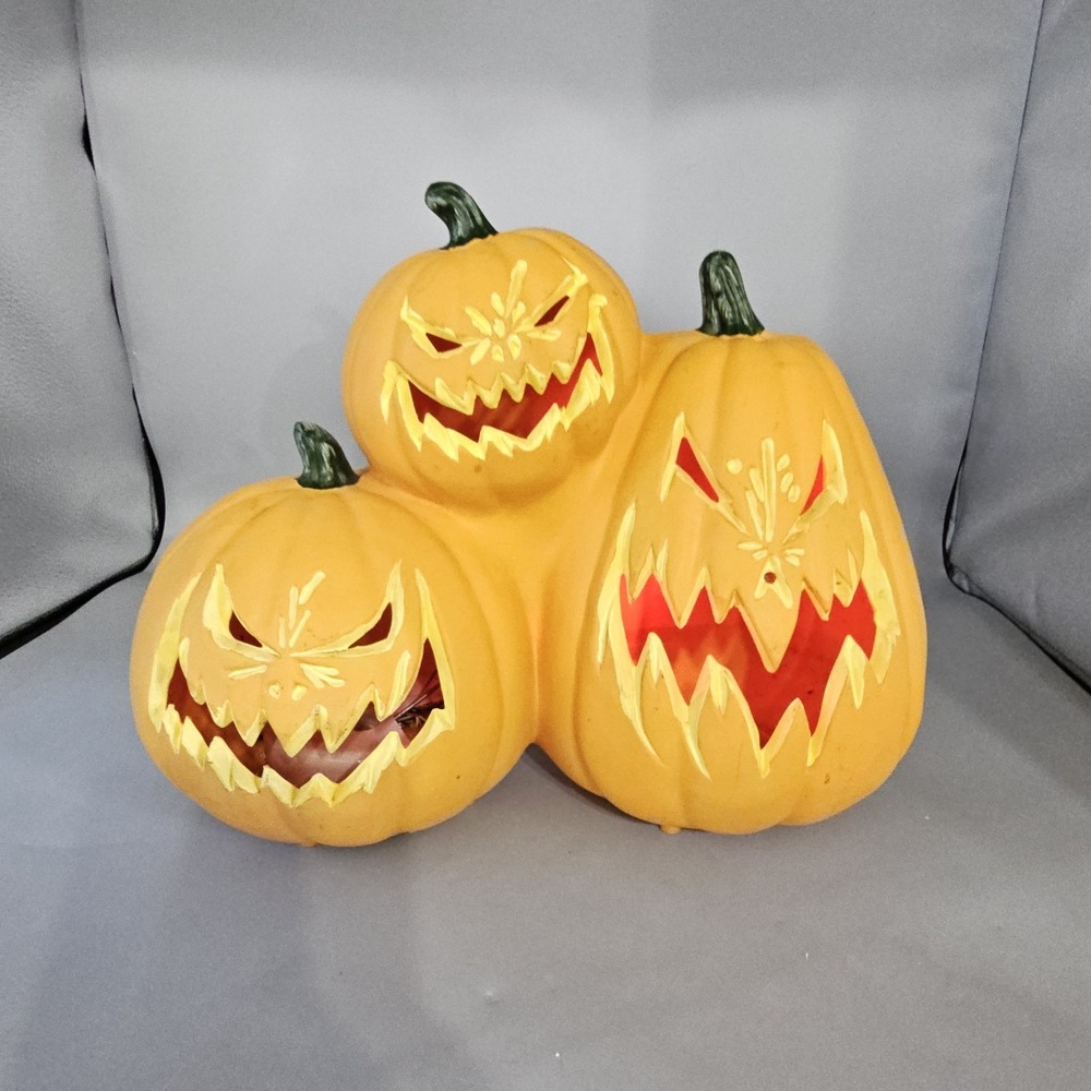 Gemmy 3 Pumpkins Michael Meyers Halloween Music Theme Light Up Foam Blow Mold